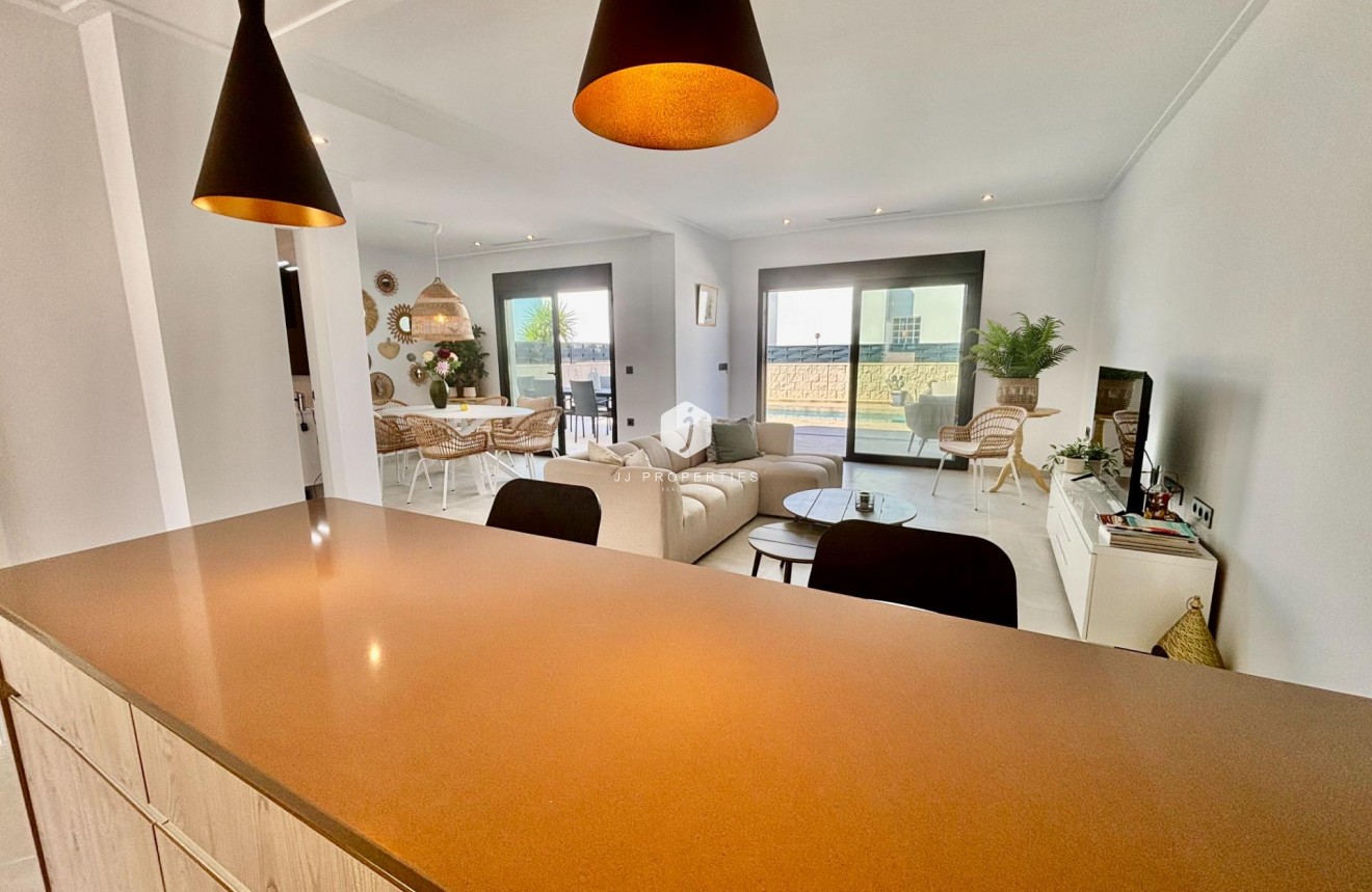 Aus zweiter Hand - Villa -
Benijofar - Pueblo 4