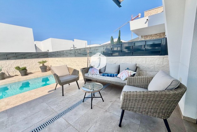 Aus zweiter Hand - Villa -
Benijofar - Pueblo 4