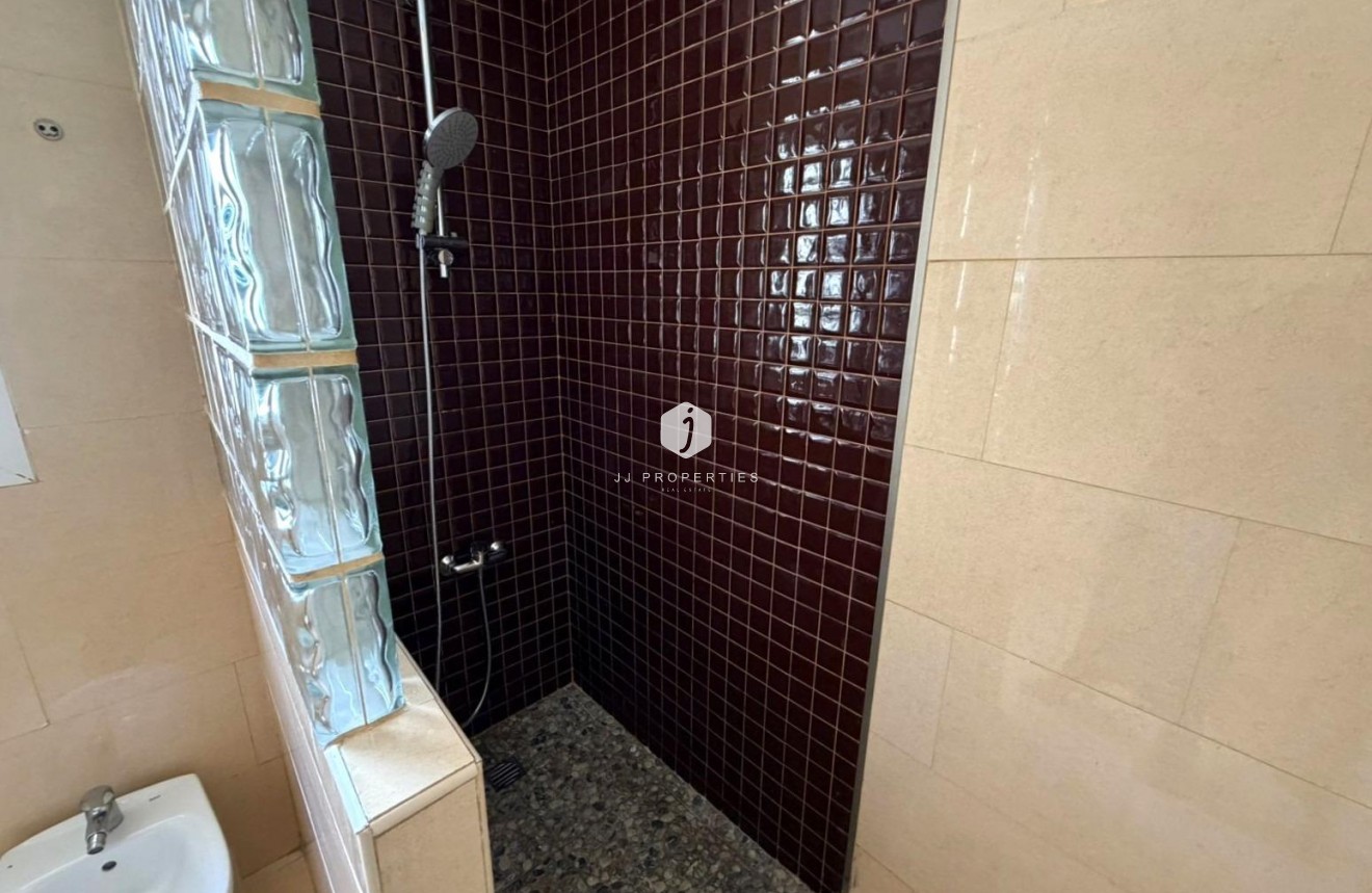 Aus zweiter Hand - Wohnung -
Torrevieja - Playa del Cura