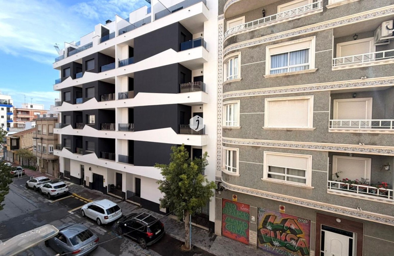 Aus zweiter Hand - Wohnung -
Torrevieja - Playa del Cura