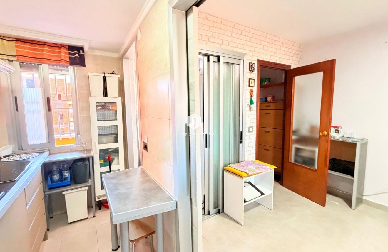 Aus zweiter Hand - Wohnung -
Torrevieja - Playa de los Naufragos