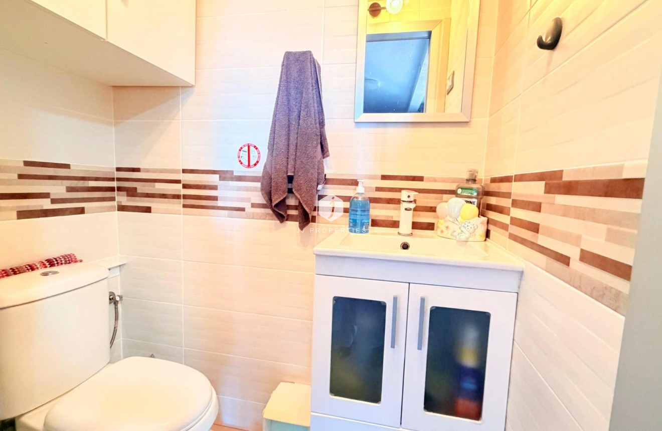 Aus zweiter Hand - Wohnung -
Torrevieja - Playa de los Naufragos