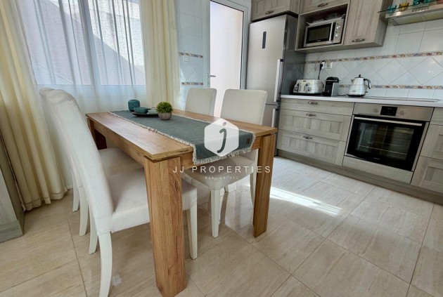 Aus zweiter Hand - Chalet -
Rojales - Pueblo