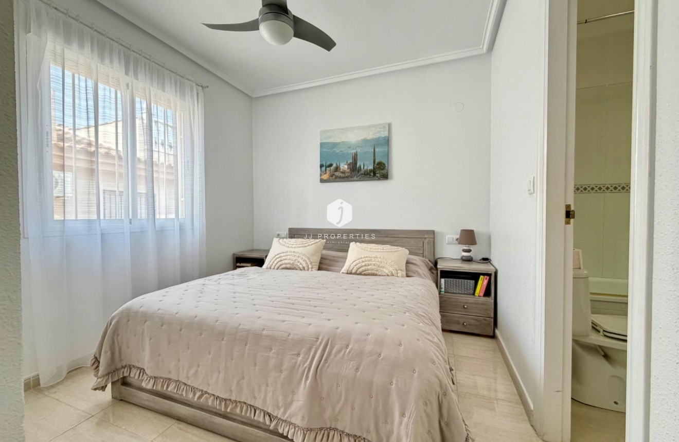 Aus zweiter Hand - Chalet -
Rojales - Pueblo