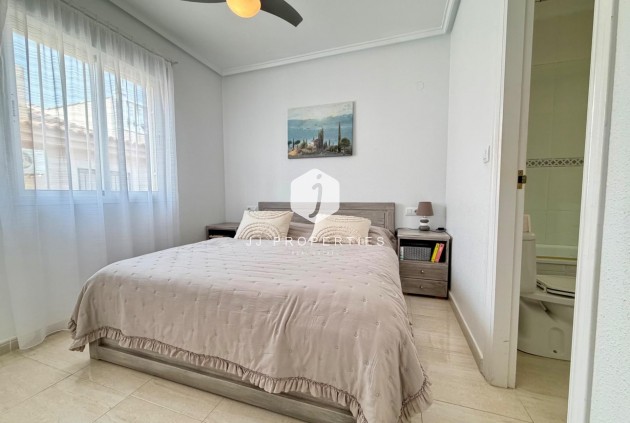 Aus zweiter Hand - Chalet -
Rojales - Pueblo