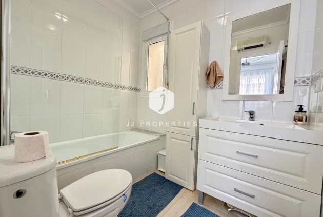 Aus zweiter Hand - Chalet -
Rojales - Pueblo