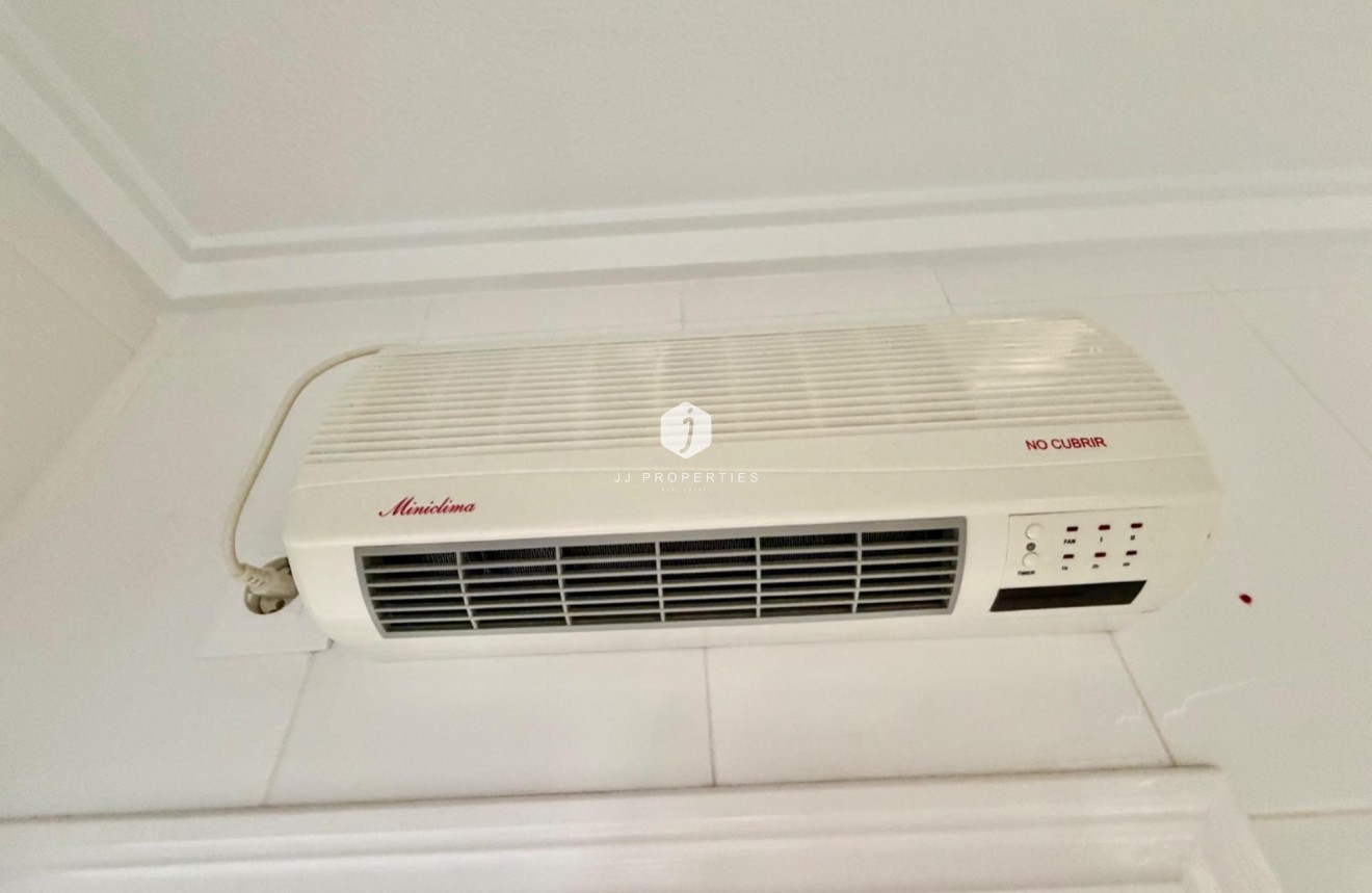 Aus zweiter Hand - Chalet -
Rojales - Pueblo