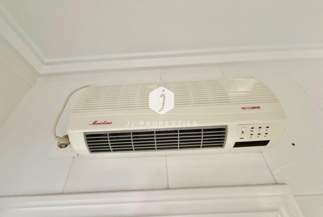 Aus zweiter Hand - Chalet -
Rojales - Pueblo