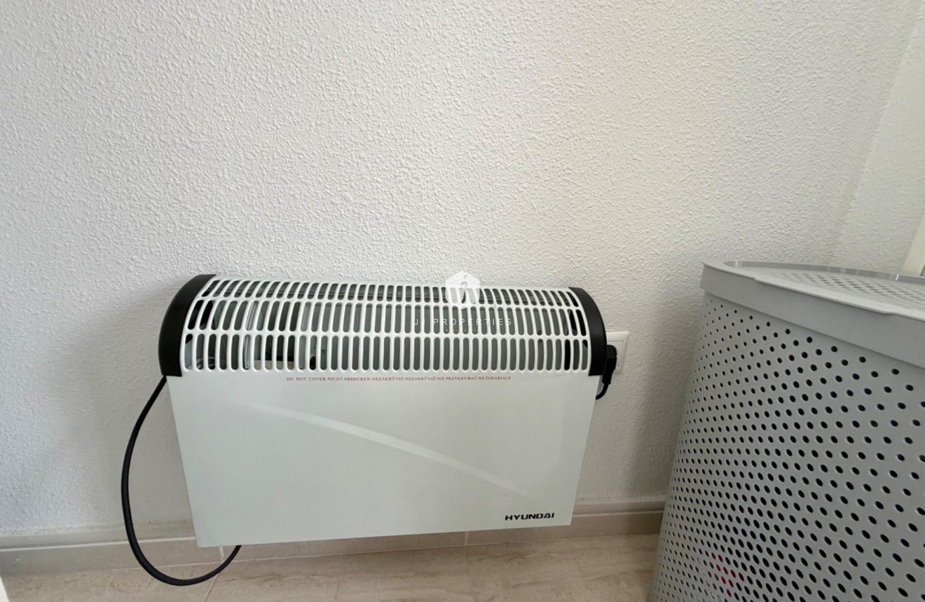 Aus zweiter Hand - Chalet -
Rojales - Pueblo