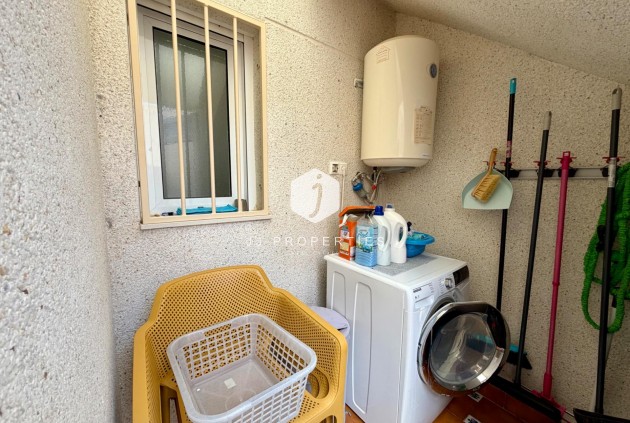 Aus zweiter Hand - Chalet -
Rojales - Pueblo