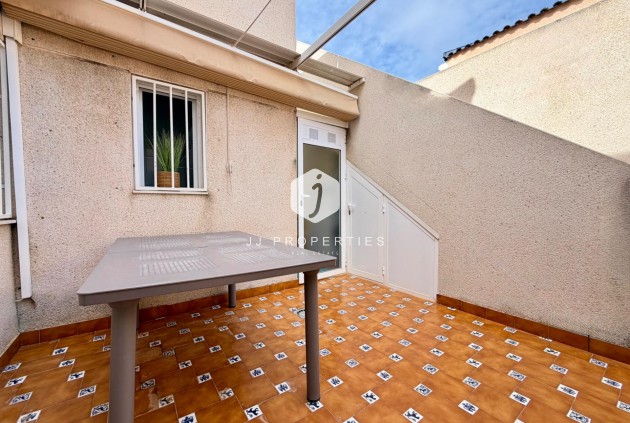 Aus zweiter Hand - Chalet -
Rojales - Pueblo