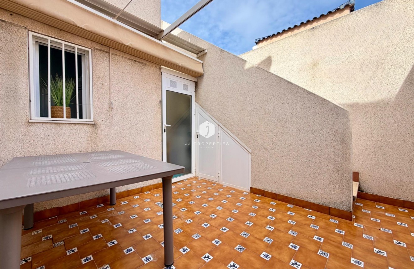 Aus zweiter Hand - Chalet -
Rojales - Pueblo