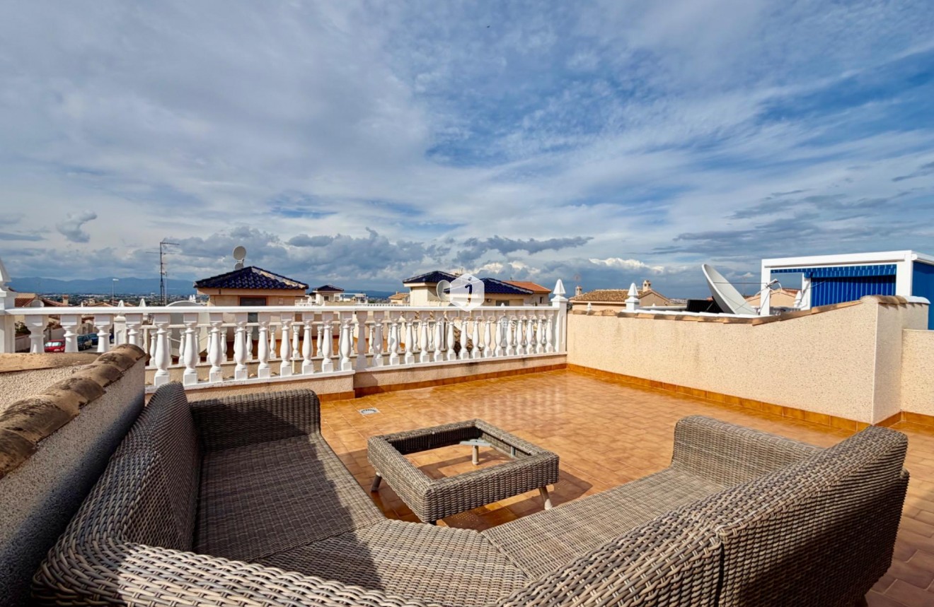 Aus zweiter Hand - Chalet -
Rojales - Pueblo