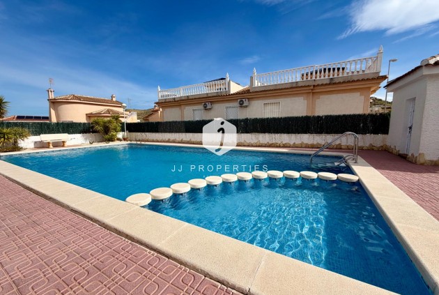 Aus zweiter Hand - Chalet -
Rojales - Pueblo