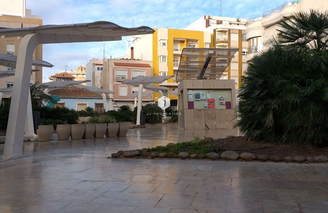 D'occasion - Appartement -
Torrevieja - Costa Blanca