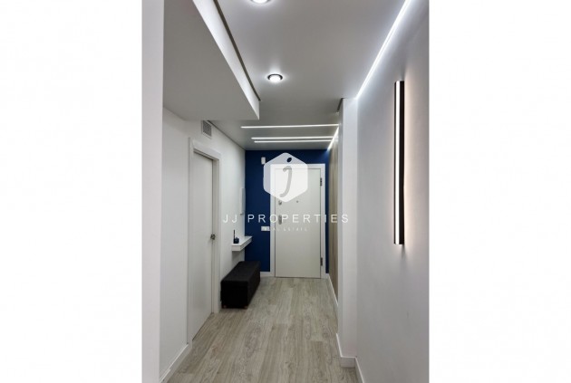 D'occasion - Appartement -
Torrevieja - Costa Blanca