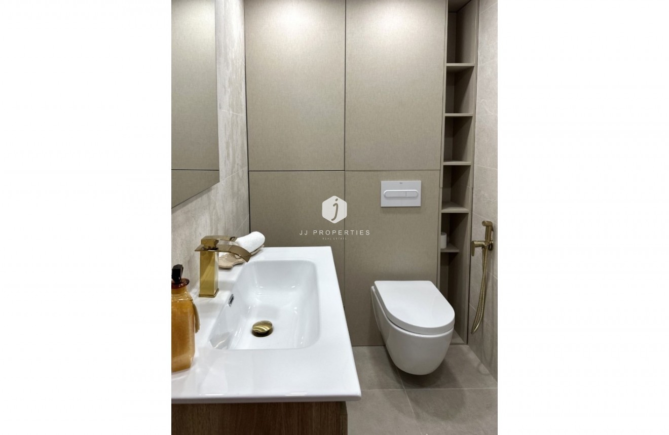 D'occasion - Appartement -
Torrevieja - Costa Blanca