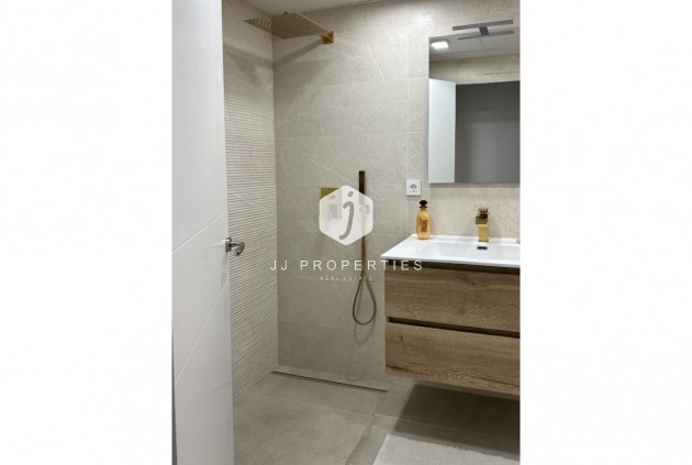 D'occasion - Appartement -
Torrevieja - Costa Blanca