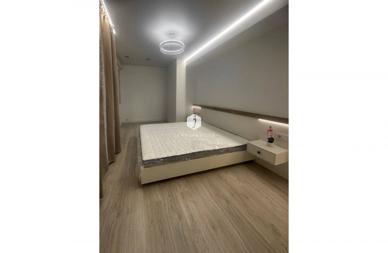 D'occasion - Appartement -
Torrevieja - Costa Blanca