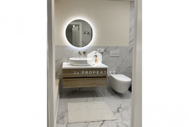 D'occasion - Appartement -
Torrevieja - Costa Blanca