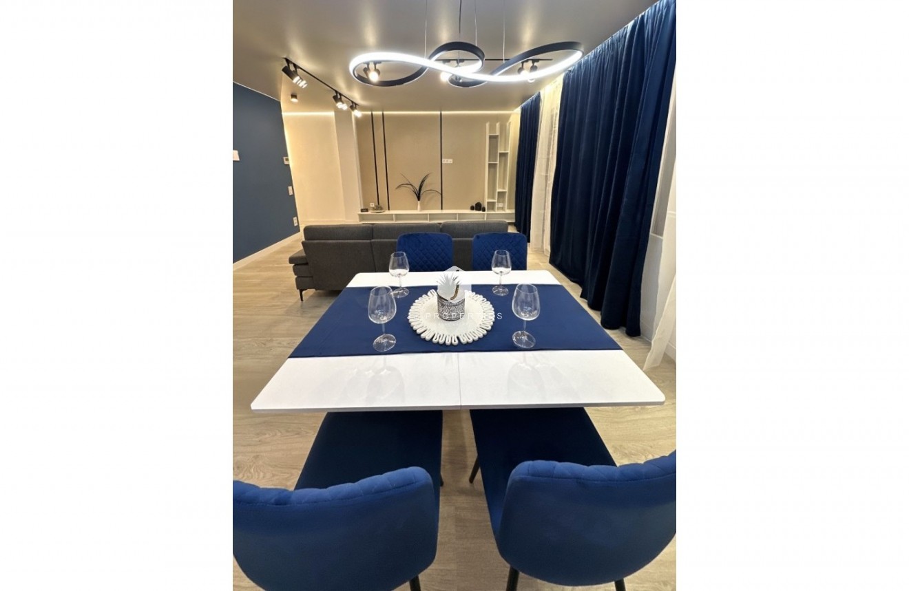 D'occasion - Appartement -
Torrevieja - Costa Blanca