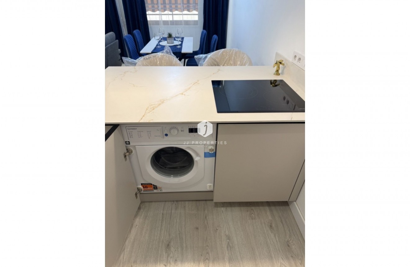 D'occasion - Appartement -
Torrevieja - Costa Blanca