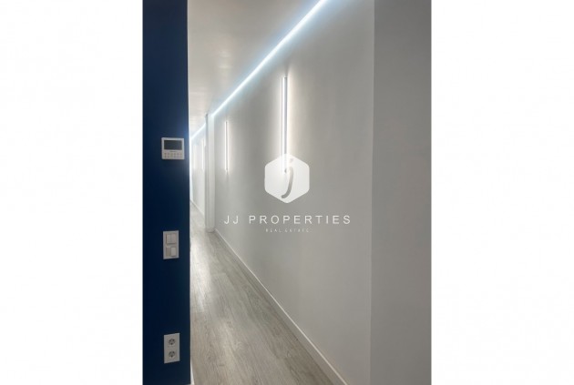 D'occasion - Appartement -
Torrevieja - Costa Blanca