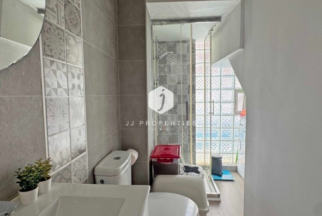 Aus zweiter Hand - Chalet -
Orihuela Costa - Costa Blanca