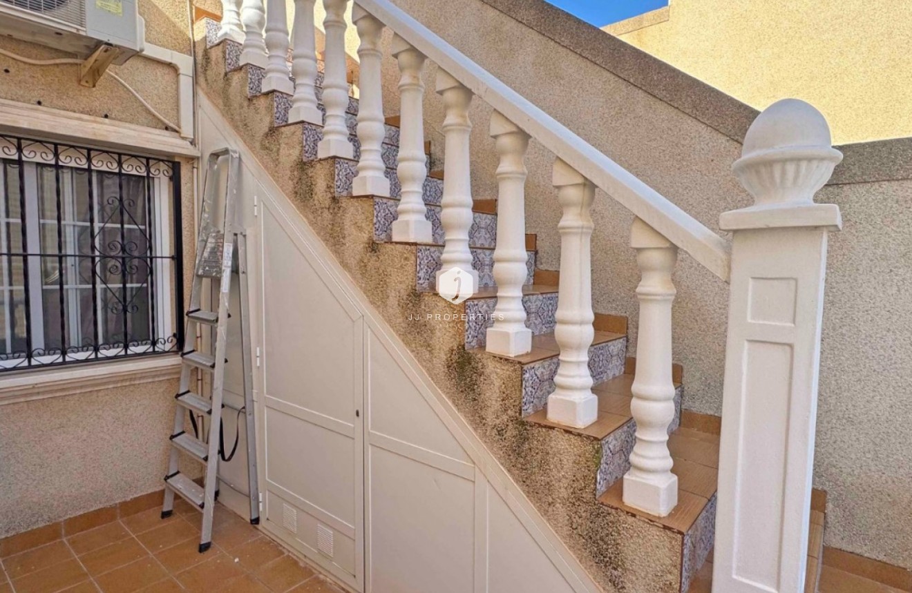 Aus zweiter Hand - Chalet -
Orihuela Costa - Costa Blanca