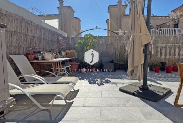 Aus zweiter Hand - Chalet -
Orihuela Costa - Costa Blanca