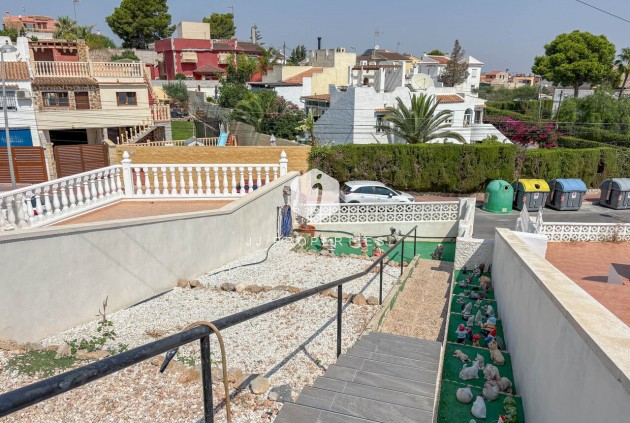 Aus zweiter Hand - Chalet -
Torrevieja - Costa Blanca