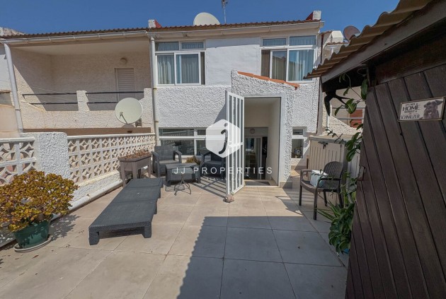 Aus zweiter Hand - Chalet -
Torrevieja - Costa Blanca