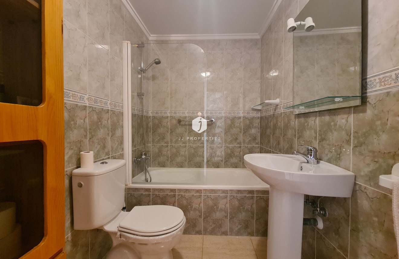 D'occasion - Appartement -
Torrevieja - Costa Blanca