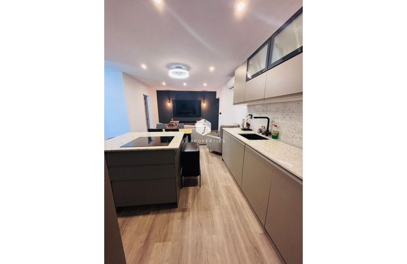 Aus zweiter Hand - Chalet -
San Miguel de Salinas - Inland