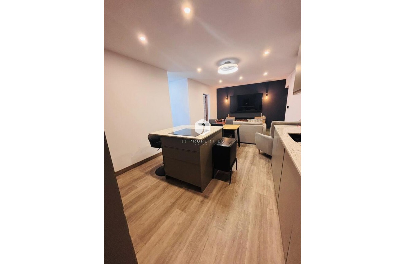 Aus zweiter Hand - Chalet -
San Miguel de Salinas - Inland