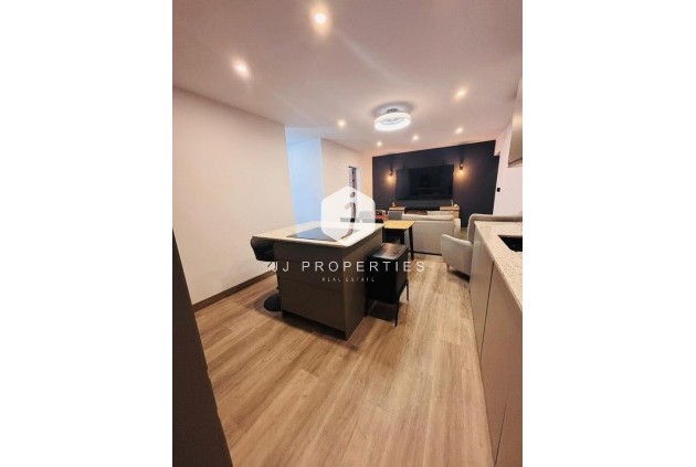 Aus zweiter Hand - Chalet -
San Miguel de Salinas - Inland