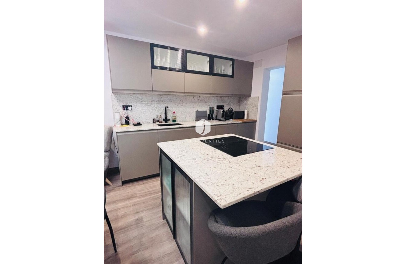 Aus zweiter Hand - Chalet -
San Miguel de Salinas - Inland