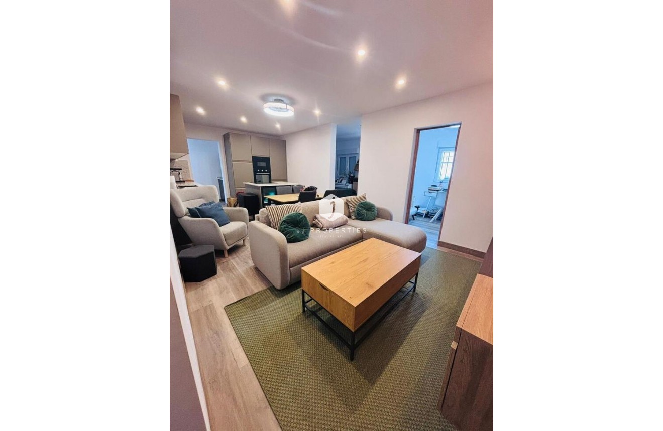 Aus zweiter Hand - Chalet -
San Miguel de Salinas - Inland