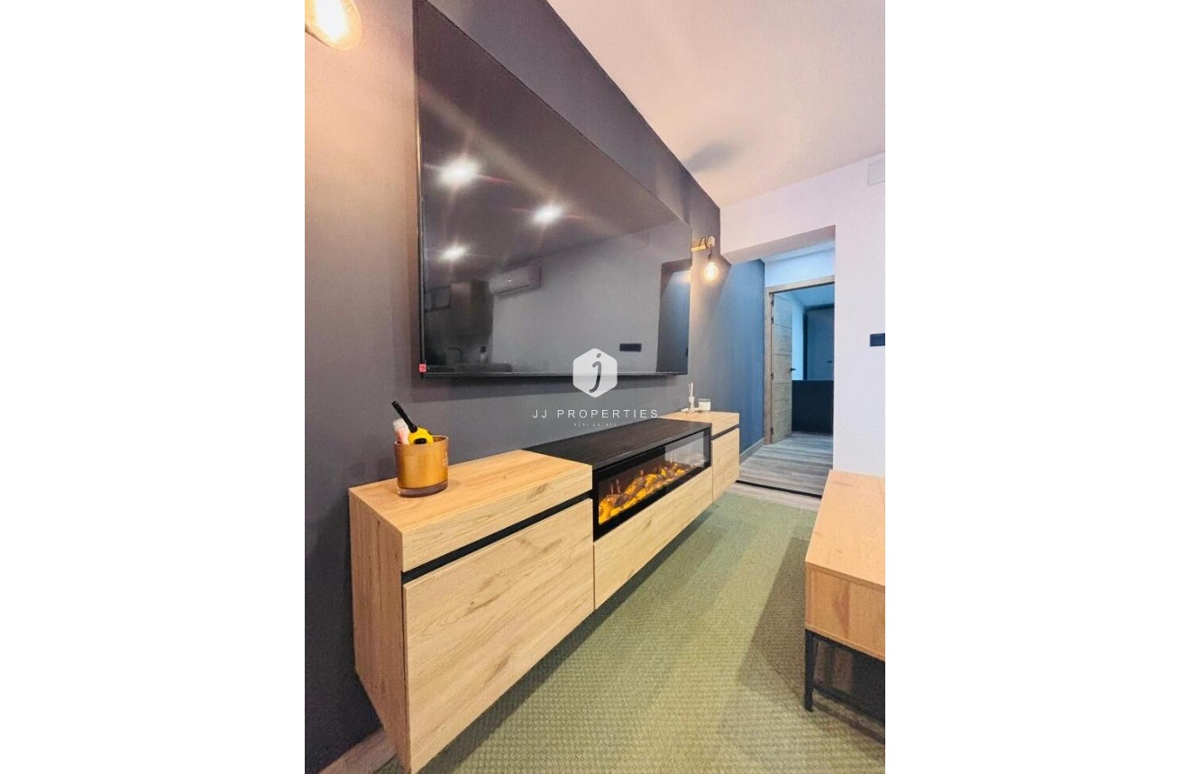 Aus zweiter Hand - Chalet -
San Miguel de Salinas - Inland