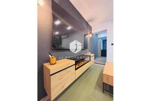 Aus zweiter Hand - Chalet -
San Miguel de Salinas - Inland