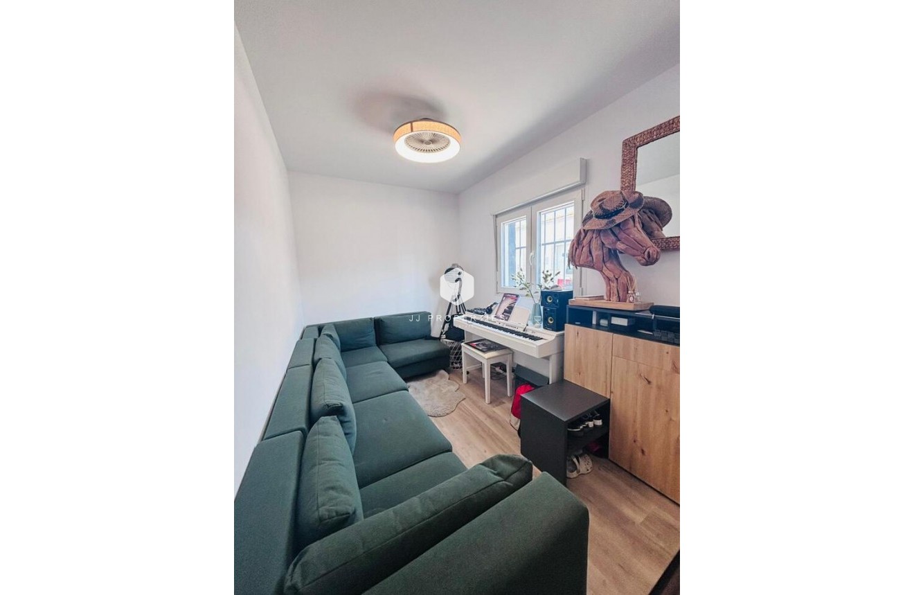 Aus zweiter Hand - Chalet -
San Miguel de Salinas - Inland