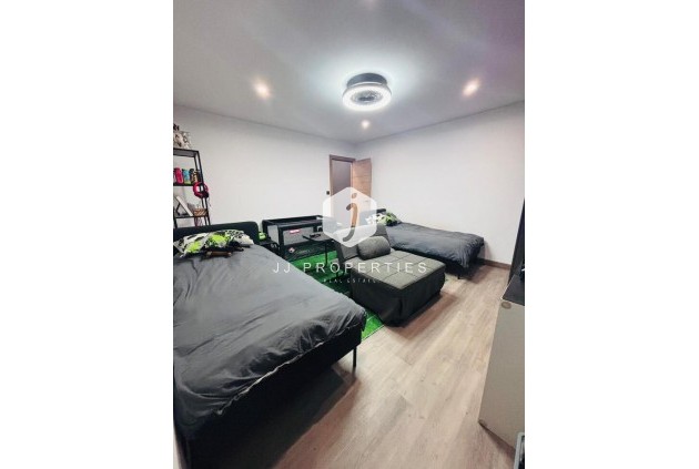 Aus zweiter Hand - Chalet -
San Miguel de Salinas - Inland