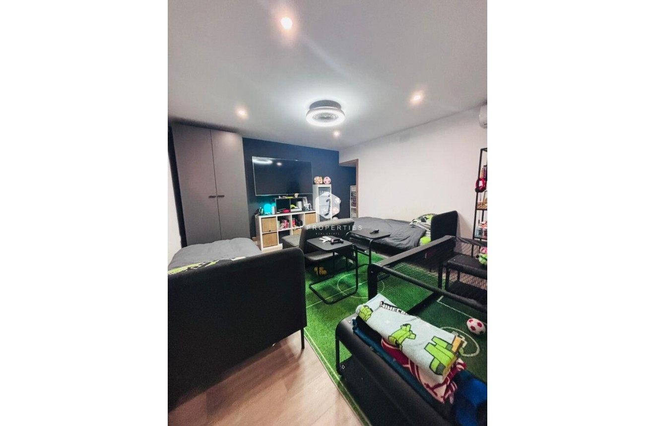 Aus zweiter Hand - Chalet -
San Miguel de Salinas - Inland