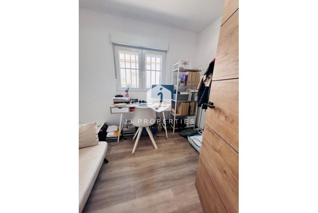 Aus zweiter Hand - Chalet -
San Miguel de Salinas - Inland