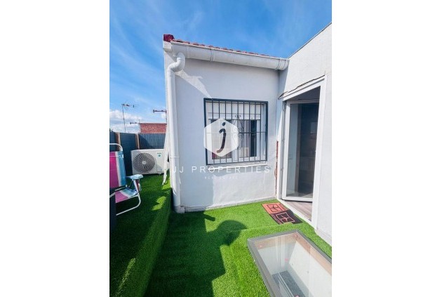 Aus zweiter Hand - Chalet -
San Miguel de Salinas - Inland