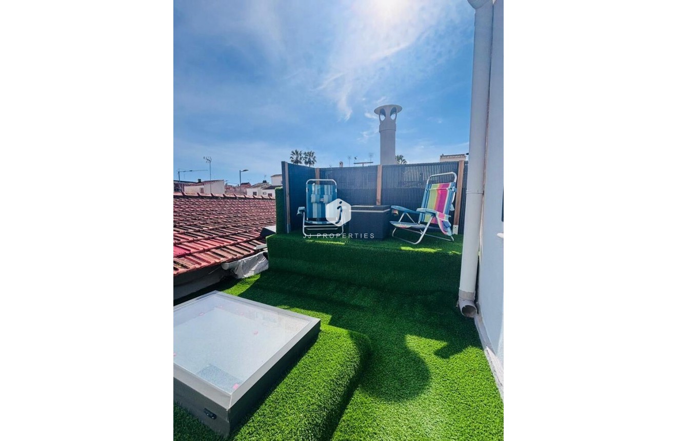 Aus zweiter Hand - Chalet -
San Miguel de Salinas - Inland