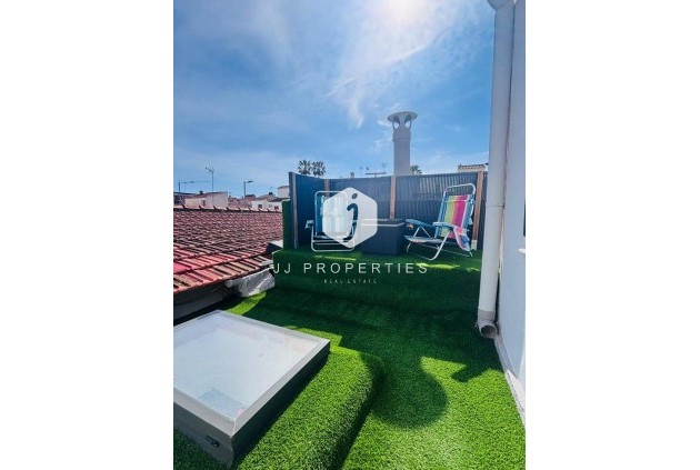 Aus zweiter Hand - Chalet -
San Miguel de Salinas - Inland