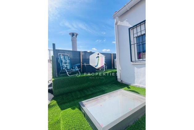 Aus zweiter Hand - Chalet -
San Miguel de Salinas - Inland