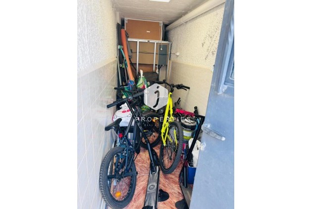 Aus zweiter Hand - Chalet -
San Miguel de Salinas - Inland