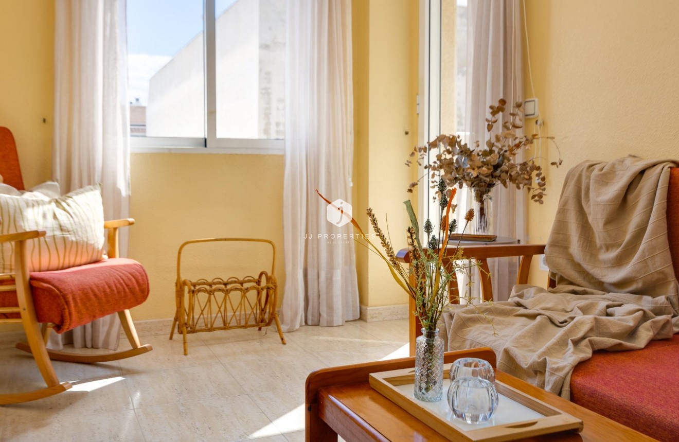 Aus zweiter Hand - Wohnung -
Torrevieja - Playa del Cura